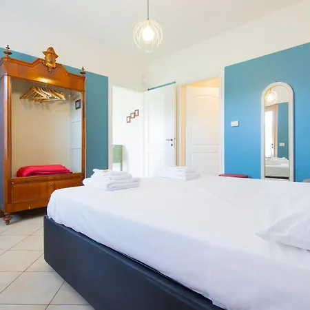 Breathtaking View And Pool, Prato *