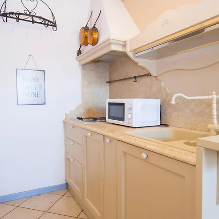 Breathtaking View And Pool, Prato Apartament Barcuzzi